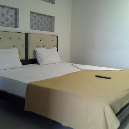 Hotel Galaxy Residency Vasai Luaran gambar