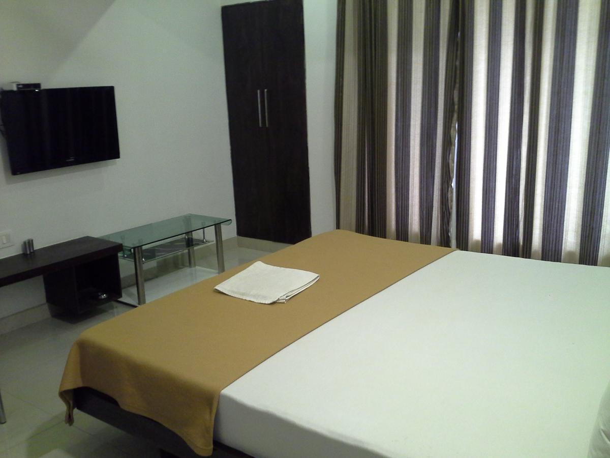 Hotel Galaxy Residency Vasai Luaran gambar